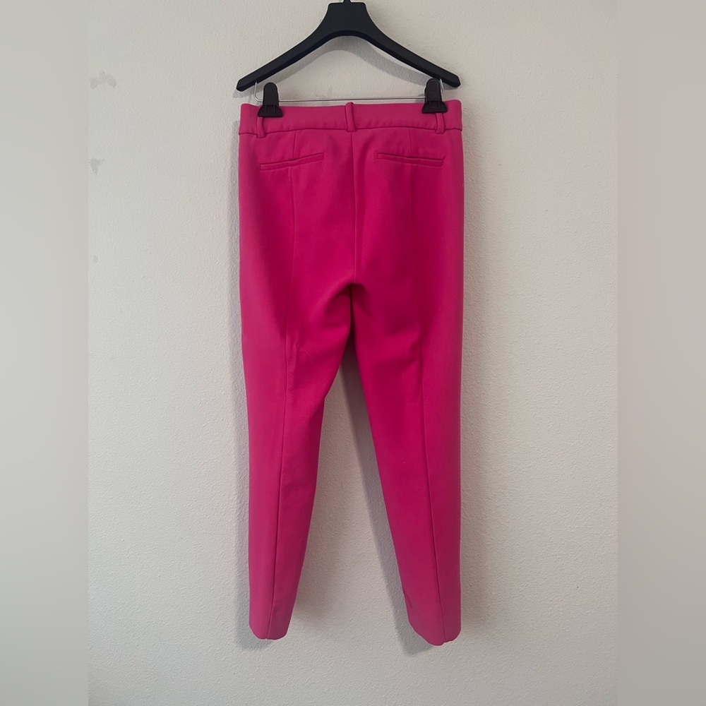 || J. CREW || PINK BARBIE CAPRI STRETCH PANT || - Picture 4 of 4